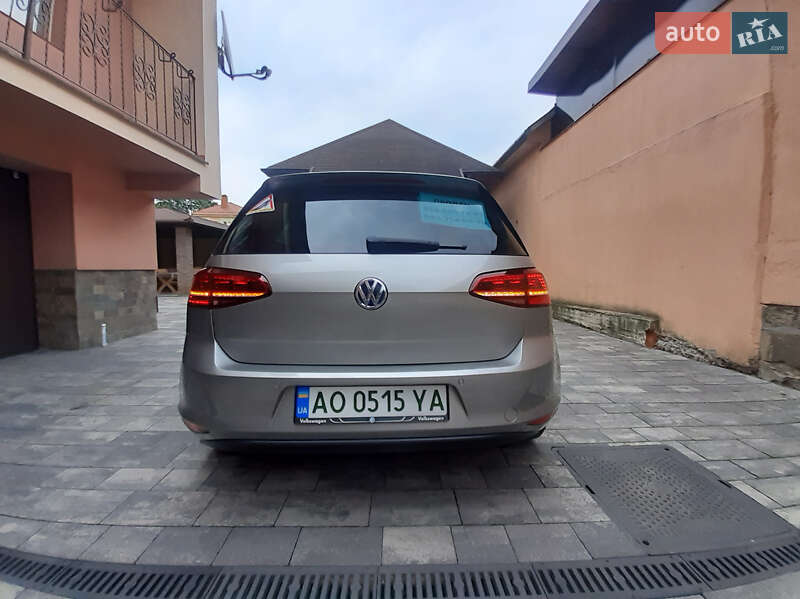 Хетчбек Volkswagen e-Golf 2014 в Мукачевому