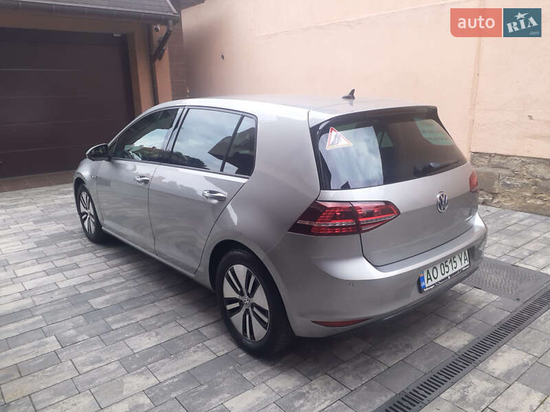 Хетчбек Volkswagen e-Golf 2014 в Мукачевому