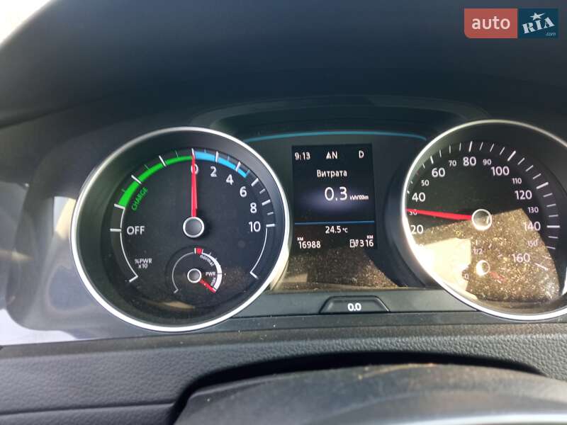 Хетчбек Volkswagen e-Golf 2020 в Чернівцях