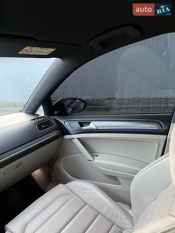 Хетчбек Volkswagen e-Golf 2017 в Бердичеві