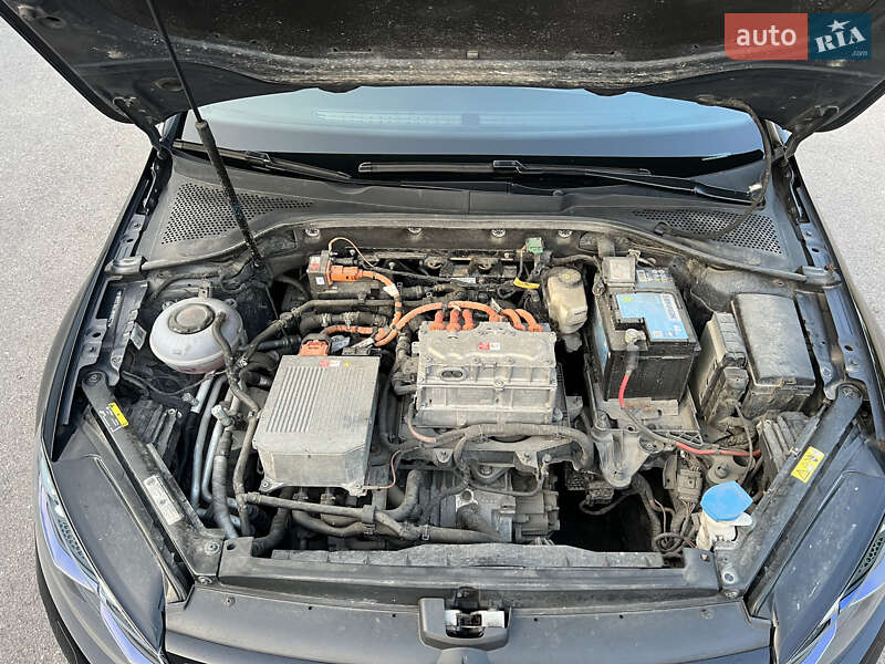 Хетчбек Volkswagen e-Golf 2017 в Бердичеві