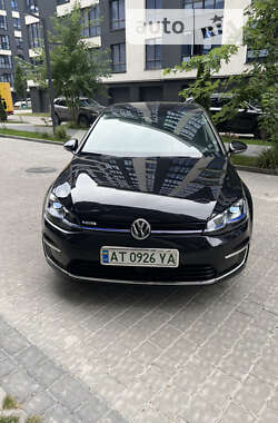 Хетчбек Volkswagen e-Golf 2017 в Івано-Франківську