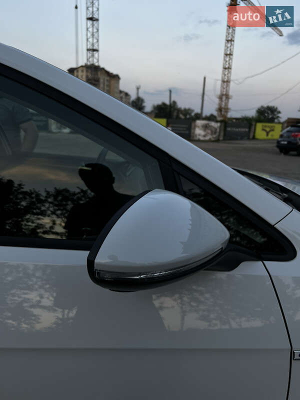 Хетчбек Volkswagen e-Golf 2020 в Івано-Франківську