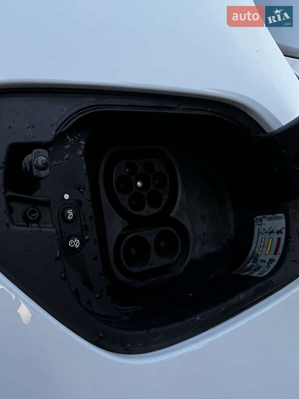 Хетчбек Volkswagen e-Golf 2020 в Івано-Франківську