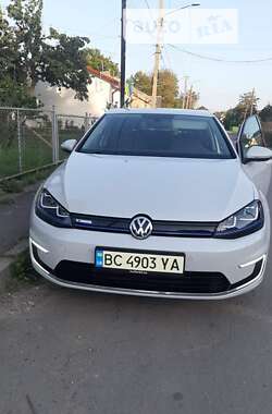 Хэтчбек Volkswagen e-Golf 2016 в Дрогобыче