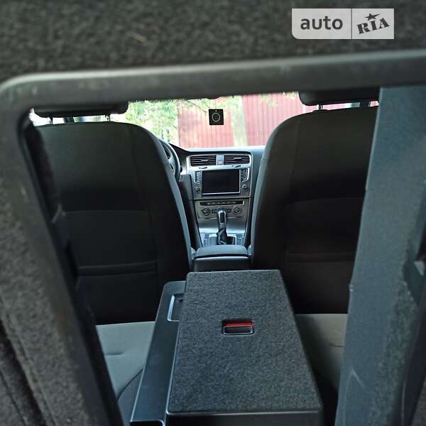 Хетчбек Volkswagen e-Golf 2015 в Старокостянтинові фото 48 Хетчбек Volkswagen e-Golf 2015 в Старокостянтинові