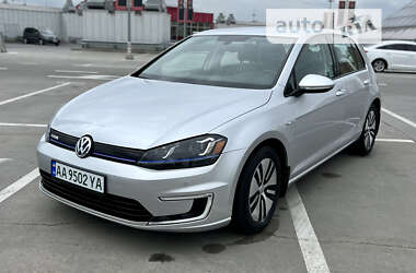 Volkswagen e-Golf 2015