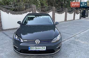 Хэтчбек Volkswagen e-Golf 2019 в 