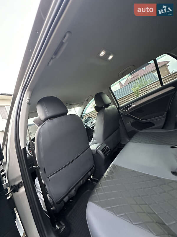 Хетчбек Volkswagen e-Golf 2014 в Луцьку