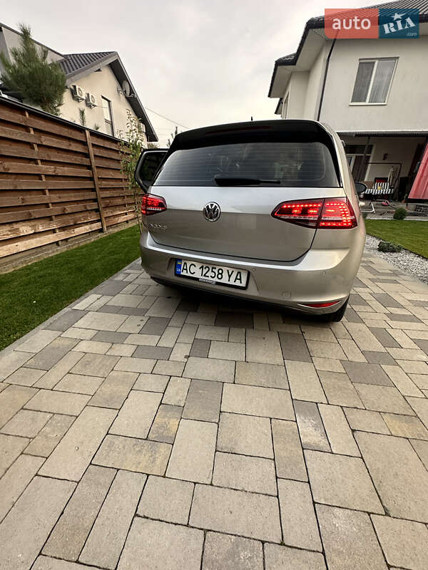 Хетчбек Volkswagen e-Golf 2014 в Луцьку