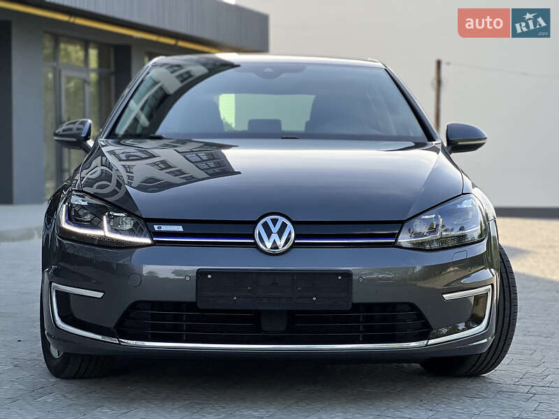 Хэтчбек Volkswagen e-Golf 2017 в Новояворовске