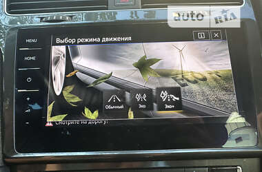 Хетчбек Volkswagen e-Golf 2017 в Києві