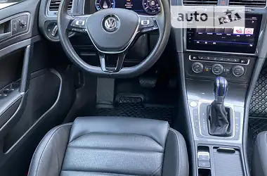Volkswagen e-Golf 2017