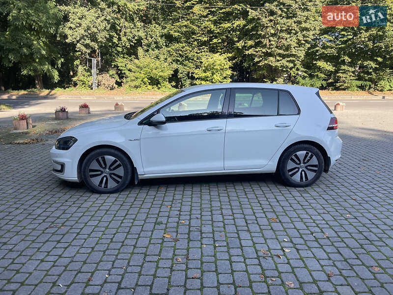 Хетчбек Volkswagen e-Golf 2016 в Львові