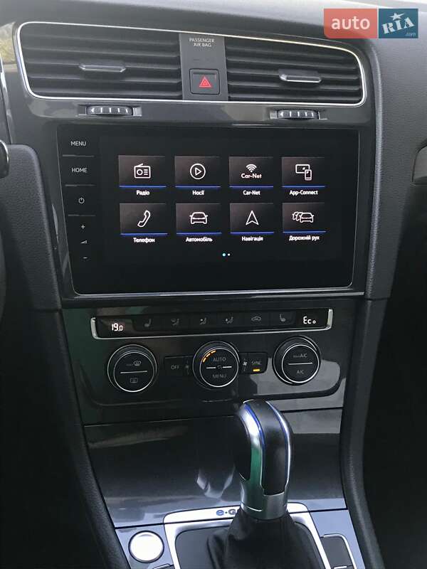 Хэтчбек Volkswagen e-Golf 2019 в Голованевске фото 23 Хэтчбек Volkswagen e-Golf 2019 в Голованевске