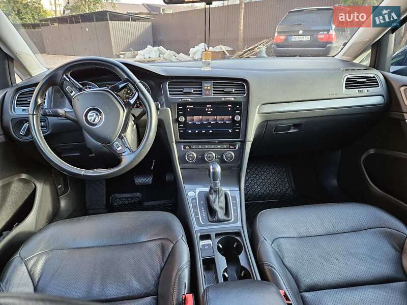 Хетчбек Volkswagen e-Golf 2019 в Вінниці