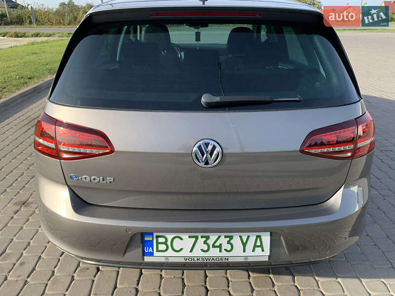 Хетчбек Volkswagen e-Golf 2015 в Львові