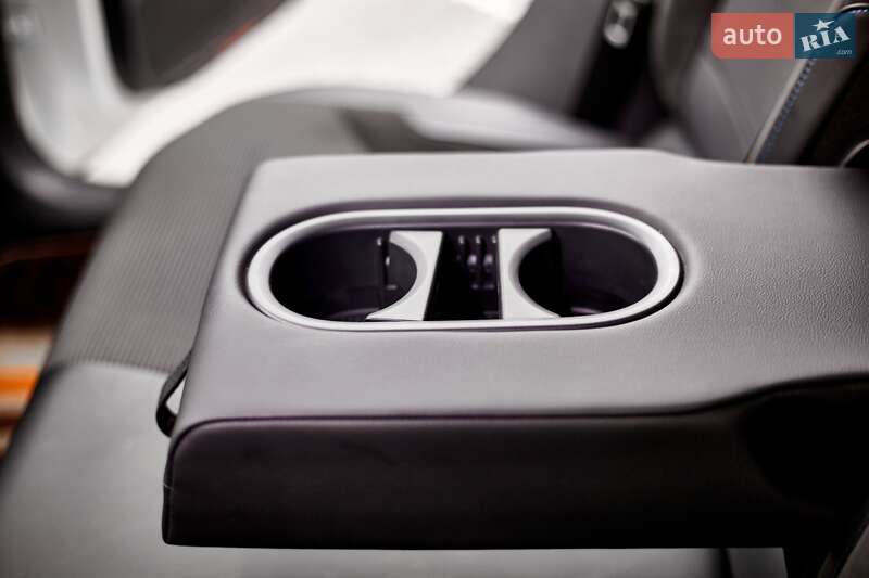 Хетчбек Volkswagen e-Golf 2020 в Дніпрі