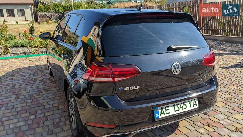 Хетчбек Volkswagen e-Golf 2017 в Кривому Розі