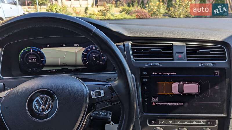 Хетчбек Volkswagen e-Golf 2017 в Кривому Розі