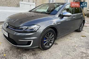 Volkswagen e-Golf 2017