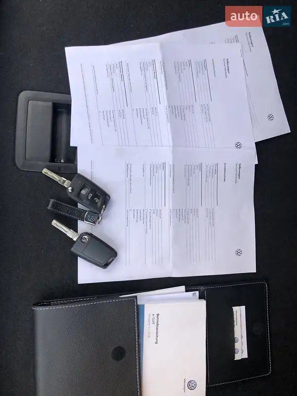 Хетчбек Volkswagen e-Golf 2019 в Камені-Каширському документ