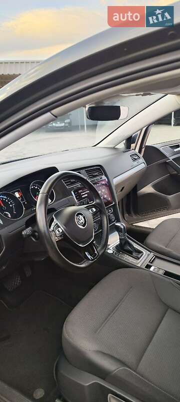 Хетчбек Volkswagen e-Golf 2017 в Хмельницькому