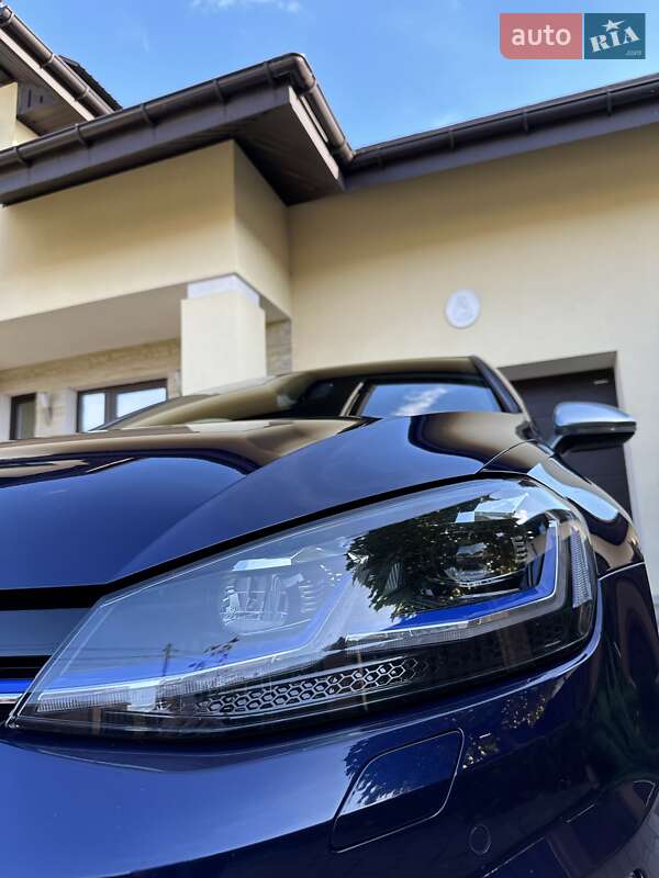 Хэтчбек Volkswagen e-Golf 2017 в Виннице фото 3 Хэтчбек Volkswagen e-Golf 2017 в Виннице