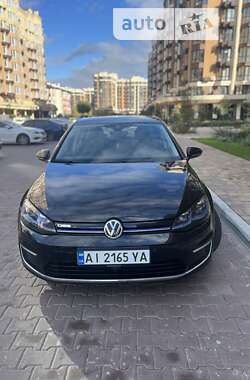 Хэтчбек Volkswagen e-Golf 2017 в Софиевской Борщаговке