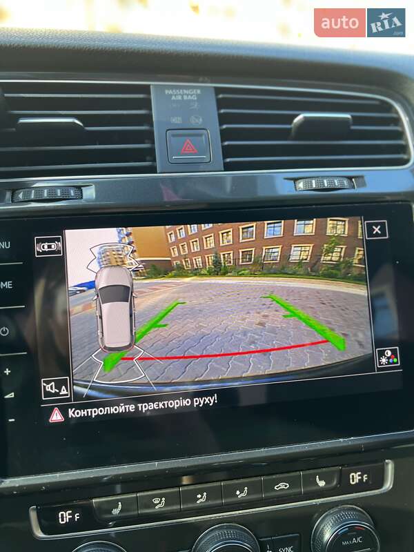 Хетчбек Volkswagen e-Golf 2017 в Софіївській Борщагівці