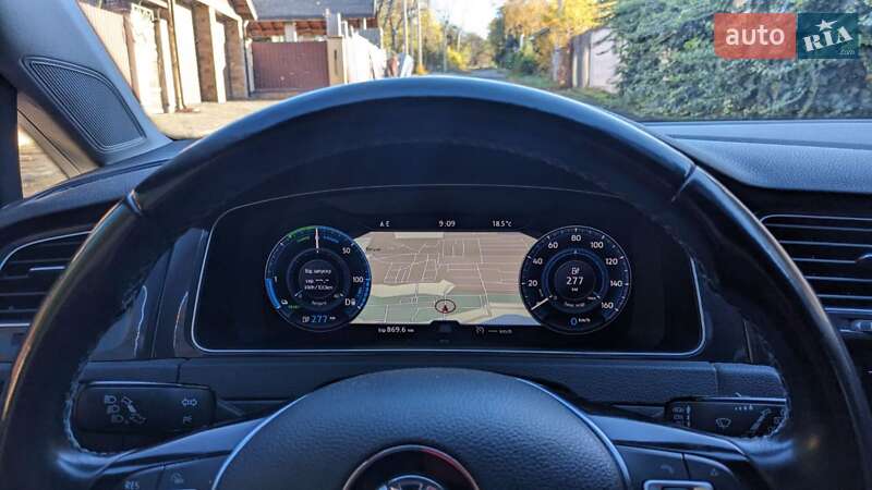 Хетчбек Volkswagen e-Golf 2017 в Кривому Розі