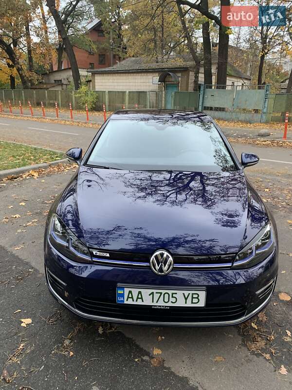 Хетчбек Volkswagen e-Golf 2019 в Києві