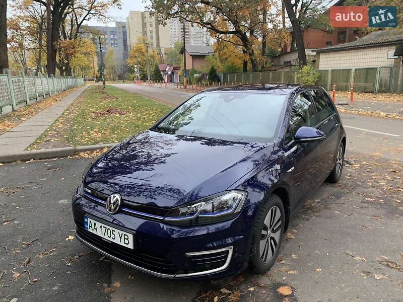 Хетчбек Volkswagen e-Golf 2019 в Києві