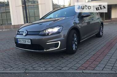 Хетчбек Volkswagen e-Golf 2015 в Дніпрі