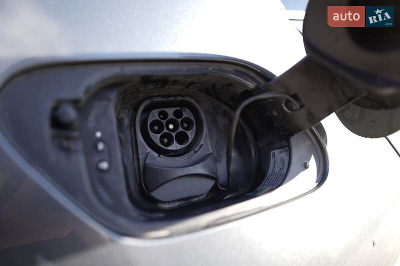 Хетчбек Volkswagen e-Golf 2018 в Житомирі