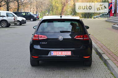 Хэтчбек Volkswagen e-Golf 2015 в Луцке