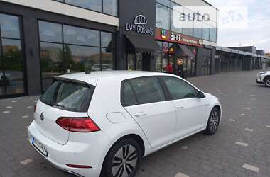 Хетчбек Volkswagen e-Golf 2017 в Ужгороді