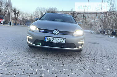 Хэтчбек Volkswagen e-Golf 2015 в Кривом Роге