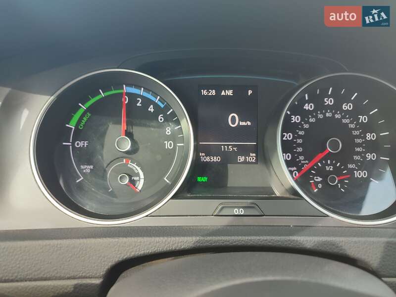 Хэтчбек Volkswagen e-Golf 2015 в Бахмаче