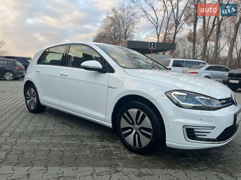 Хэтчбек Volkswagen e-Golf 2020 в Новоселице