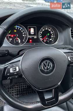 Хэтчбек Volkswagen e-Golf 2014 в 