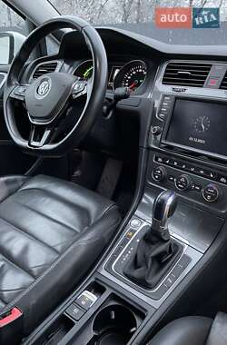 Хэтчбек Volkswagen e-Golf 2014 в 
