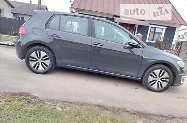 Хэтчбек Volkswagen e-Golf 2020 в Хотине