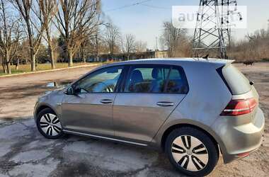 Хэтчбек Volkswagen e-Golf 2016 в Каменском