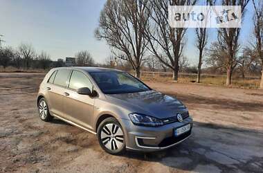 Volkswagen e-Golf 2016