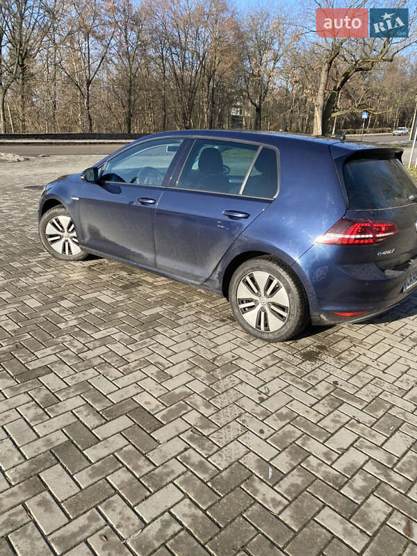 Хетчбек Volkswagen e-Golf 2015 в Кам'янці
