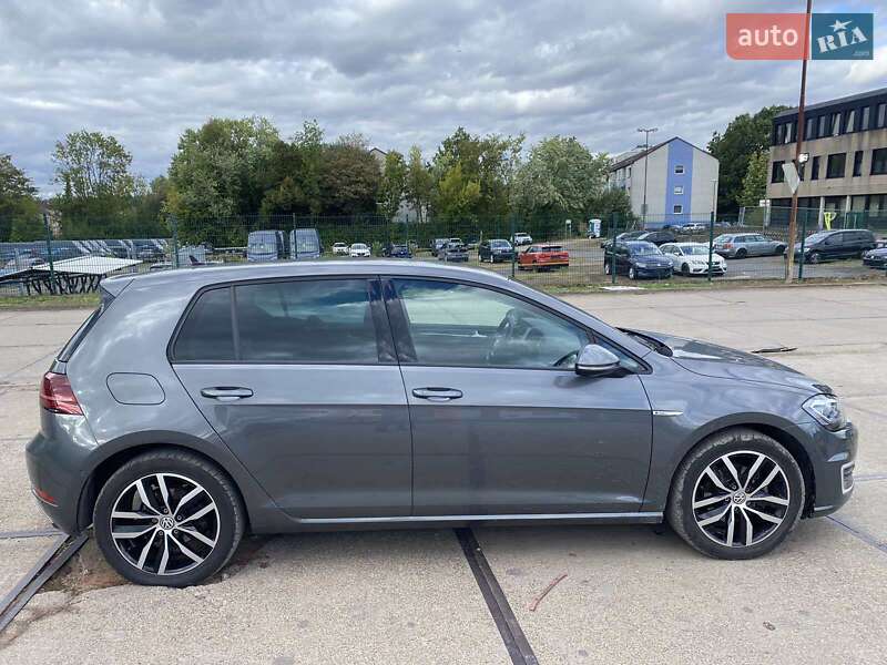 Хетчбек Volkswagen e-Golf 2019 в Ужгороді