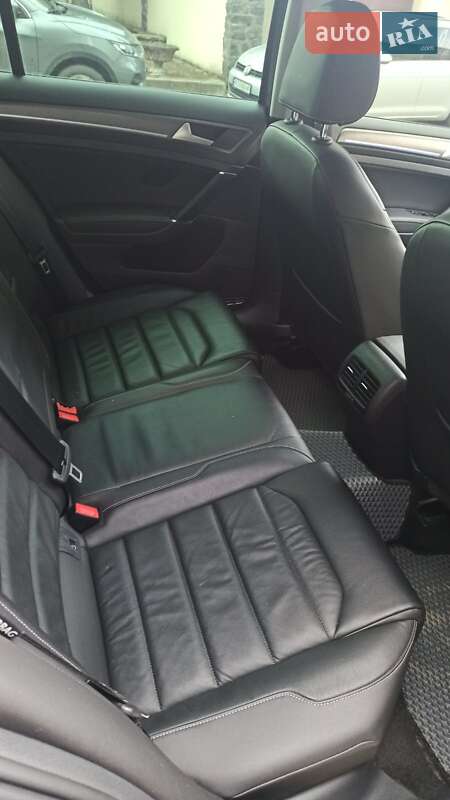 Хетчбек Volkswagen e-Golf 2019 в Ужгороді