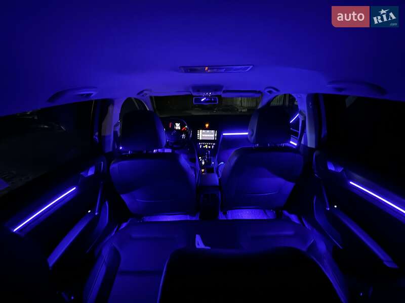 Хэтчбек Volkswagen e-Golf 2015 в Львове