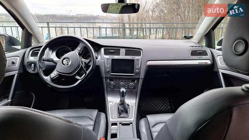 Хэтчбек Volkswagen e-Golf 2017 в Тернополе фото 13 Хэтчбек Volkswagen e-Golf 2017 в Тернополе